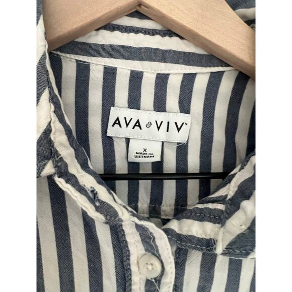 Ava & Viv Striped Long Sleeve Button Up Blouse - Picture 2 of 3